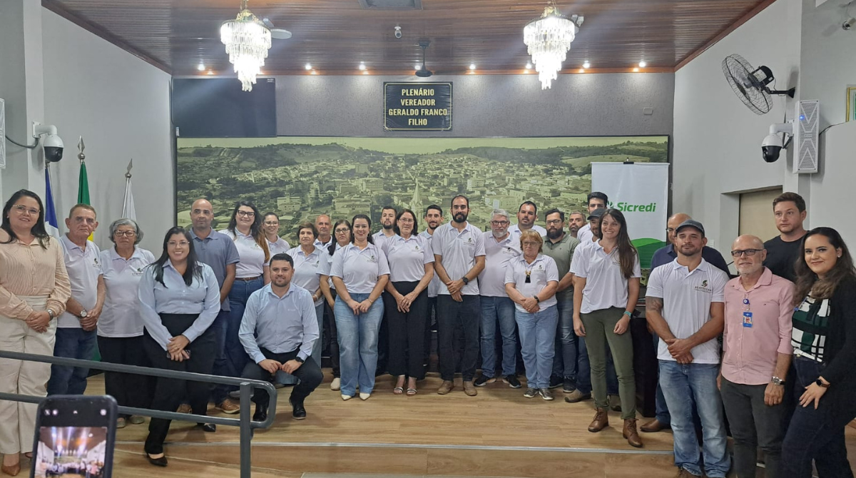 Discente da UNIFAL-MG é destaque na fundação da ACAFESCAM em Campestre