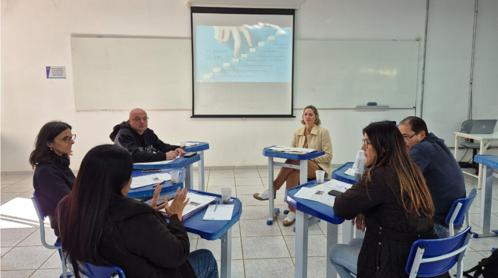 Oficina de Aprendizagem Baseada em Problemas e roda de conversa sobre os desafios da docência universitária marcam atividades de formação pedagógica em Poços de Caldas no mês de agosto