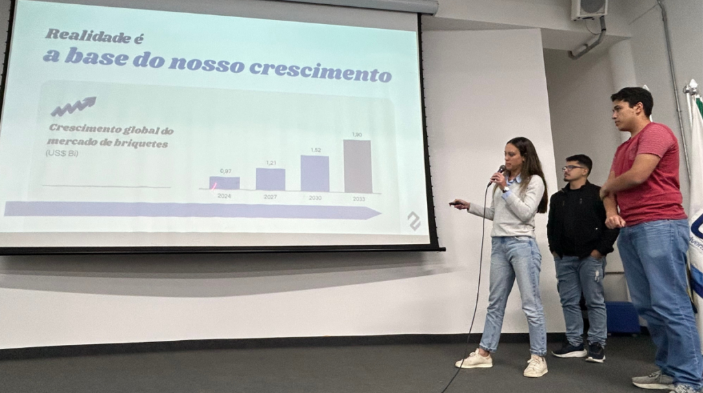 Estudantes do BICT vencem desafio estudantil com proposta de transformar restos de madeira em combustível ecológico