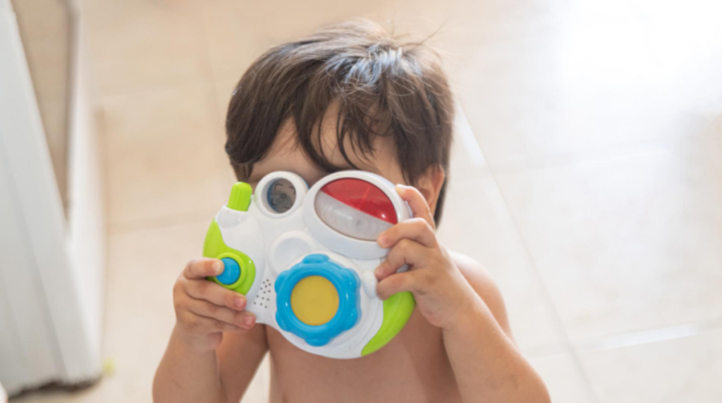 Pesquisa da UNIFAL‑MG em parceria com a USP revela metais tóxicos em brinquedos e alerta para riscos à saúde infantil