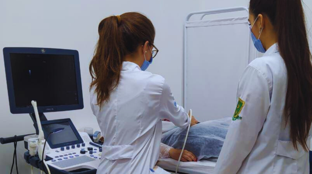 Curso de Medicina da UNIFAL-MG conquista conceito 4 no Enamed e reforça qualidade da formação médica