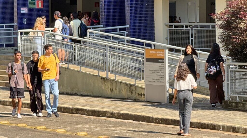 UNIFAL-MG inicia o período letivo 2026/1 com 7.735 estudantes de volta às atividades