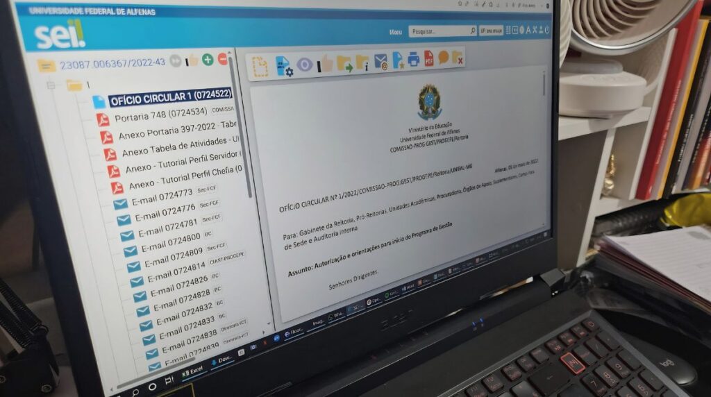 Consumo de papel na UNIFAL-MG cai mais de 40% após implantação do Sistema Eletrônico de Informações, indica estudo