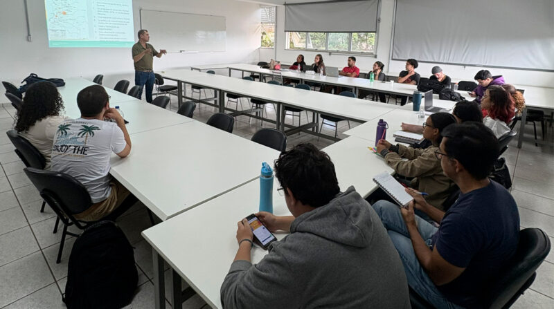 Programa de Pós-Graduação em Geografia recebe professor da Universidade Nacional da Colômbia em ação de internacionalização